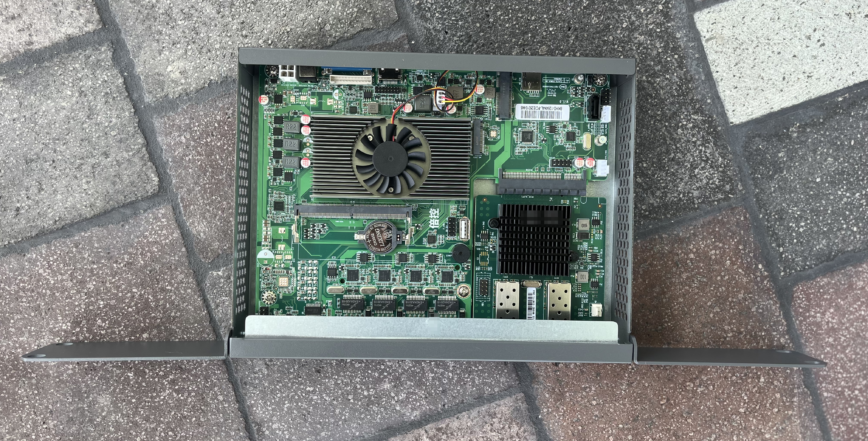 Top view cover removed: pfSense 1U Firewall Appliance